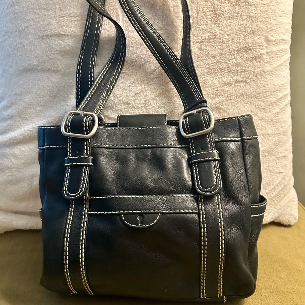 Fossil Black Leather Shoulder Bag with Silver Hardware